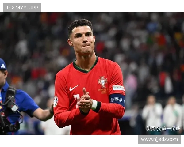 全球顶尖足球明星职业生涯全景解析与成就展示